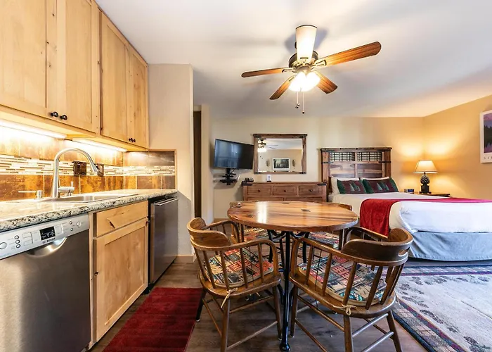 Charming Studio Deluxe W/Kitchen #215 At Donner Lake Village